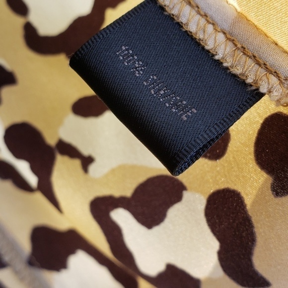 LaFayette 148 NY‎ Silk leopard blouse, - Picture 7 of 7